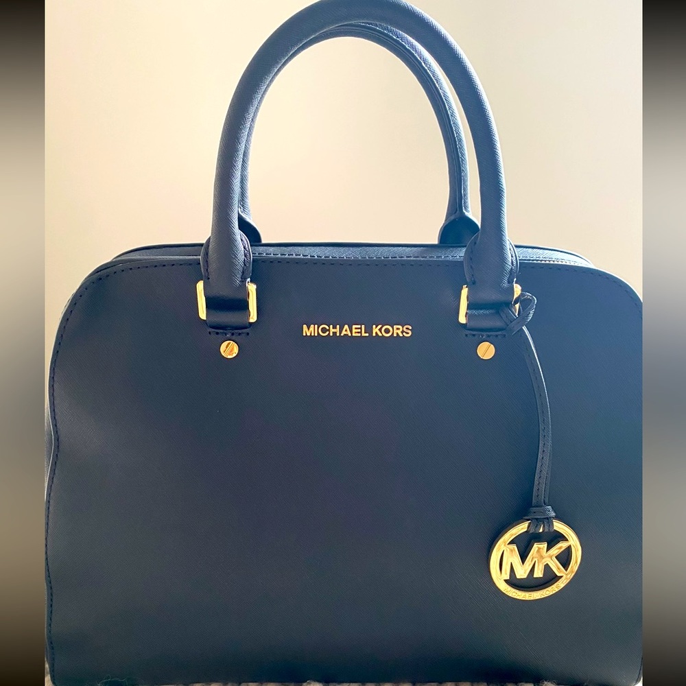 MICHAEL KORS Cindy Large Leather Dome Satchel